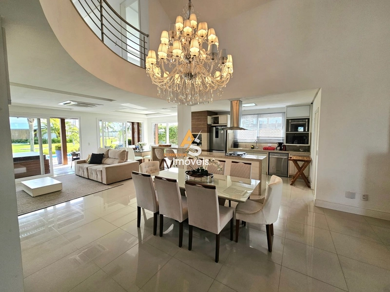 CASA NO CONDOMÍNIO ENSEADA EM XANGRI-LÁ: 8ª foto da galeria de imagens do imóvel