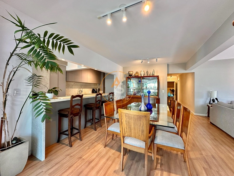 APARTAMENTO DE ESQUINA COM 4 DORMITÓRIOS E 2 SACADAS!!!: 9ª foto da galeria de imagens do imóvel