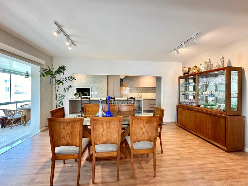 APARTAMENTO DE ESQUINA COM 4 DORMITÓRIOS E 2 SACADAS!!!: 11ª foto da galeria de imagens do imóvel