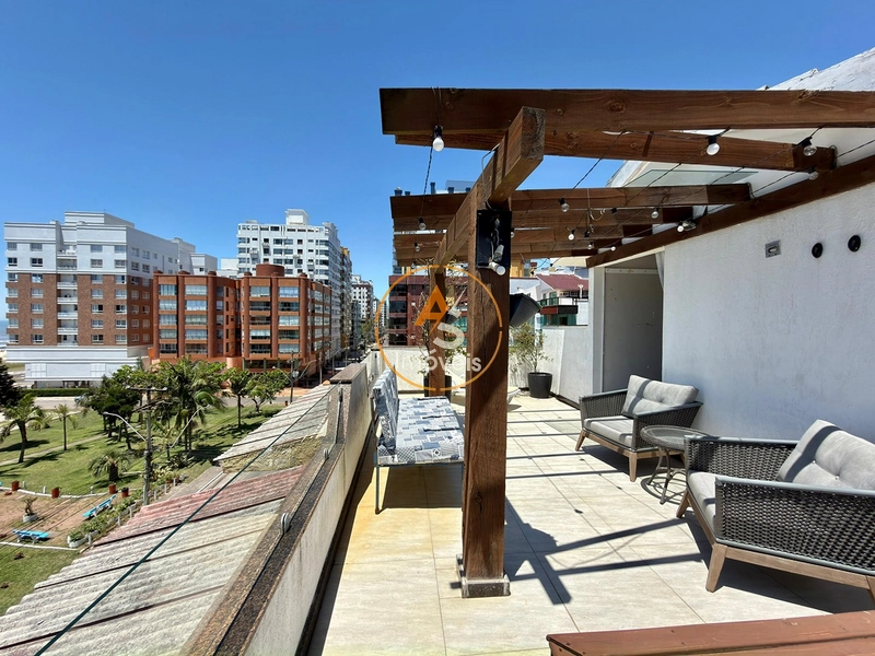 COBERTURA À VENDA SACADA DE FRENTE PARA A PRAÇA DO FAROL: 29ª foto da galeria de imagens do imóvel