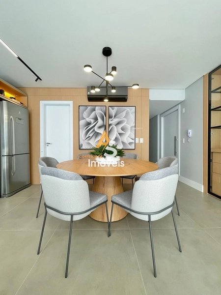 APTO DE 3 SUÍTES FINAMENTE MOBILIADO E DECORADO.: 2ª foto da galeria de imagens do imóvel