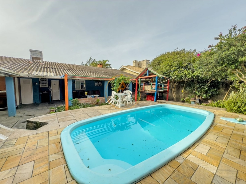 Casa na praia de Atlântida com excelente posição solar!!: 15ª foto da galeria de imagens do imóvel