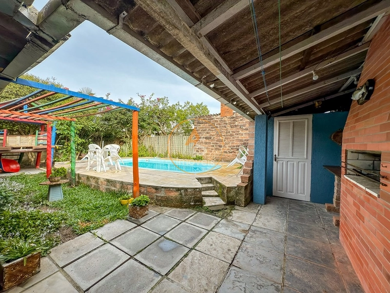 Casa na praia de Atlântida com excelente posição solar!!: 13ª foto da galeria de imagens do imóvel