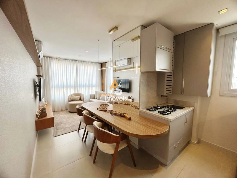 LUXUOSO APARTAMENTO FINAMENTE MOBILIADO E DECORADO: 2ª foto da galeria de imagens do imóvel