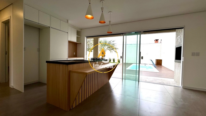 CASA NA PRAIA DE ATLÂNTIDA SUL: 10ª foto da galeria de imagens do imóvel