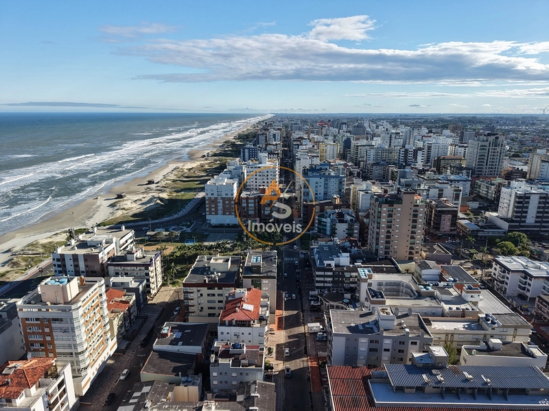 APARTAMENTO À VENDA EM CAPÃO DA CANOA! CENTRINHO • 1 QUADRA DO MAR • ÓTIMO VALOR: 2ª foto da galeria de imagens do imóvel