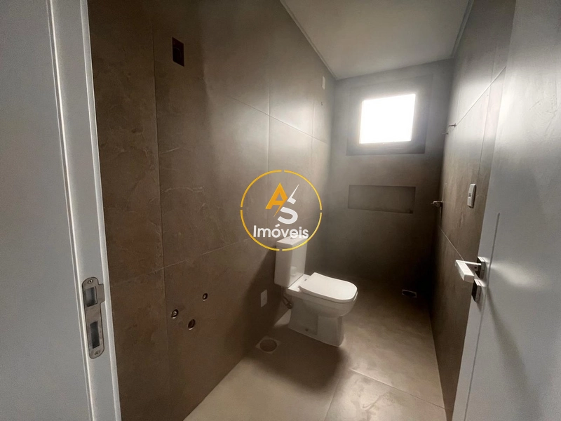 EXCELENTE SOBRADO EM RAINHA DO MAR: 24ª foto da galeria de imagens do imóvel