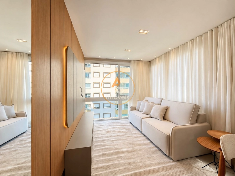 APARTAMENTO À VENDA EM CAPÃO DA CANOA! 3 DORMITÓRIOS • VISTA MAR E PRAÇA • MOBILIADO: 4ª foto da galeria de imagens do imóvel