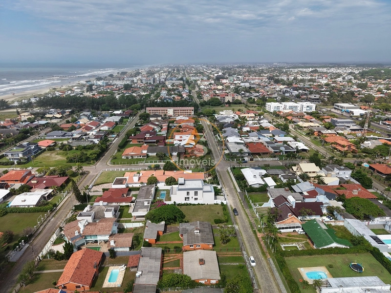 CASA À VENDA EM ATLÂNTIDA  COM DOIS TERRENOS : 5ª foto da galeria de imagens do imóvel