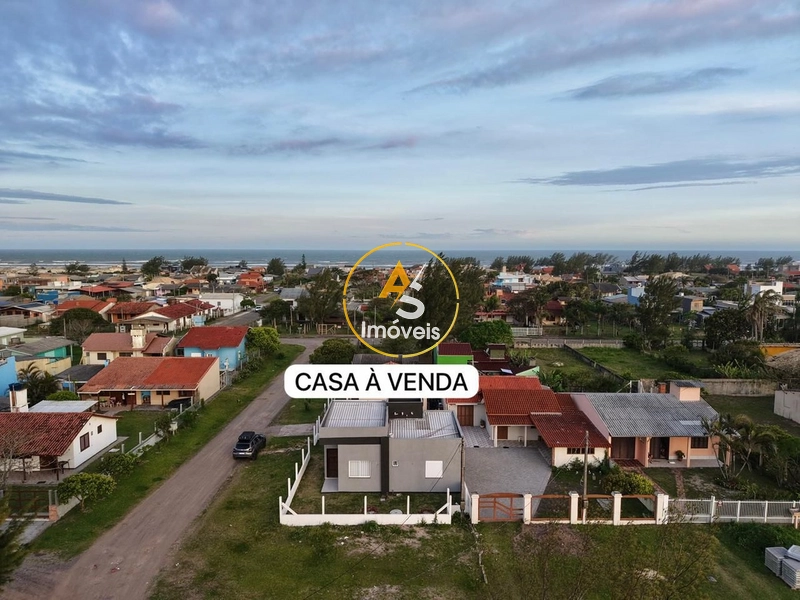 CASA À VENDA DE ESQUINA EM CAPÃO DA CANOA: 2ª foto da galeria de imagens do imóvel