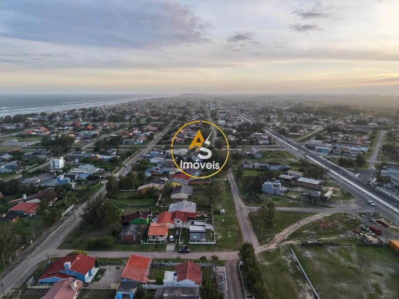 CASA À VENDA DE ESQUINA EM CAPÃO DA CANOA: 22ª foto da galeria de imagens do imóvel