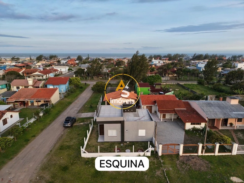 CASA À VENDA DE ESQUINA EM CAPÃO DA CANOA: 25ª foto da galeria de imagens do imóvel