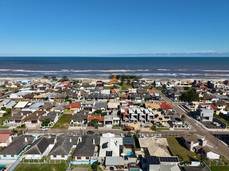 CASA À VENDA, PRAIA DE ATLÂNTIDA SUL 3 QUADRAS DO MAR: 6ª foto da galeria de imagens do imóvel