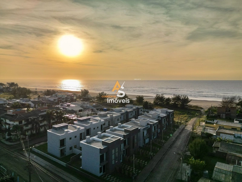 SOBRADO JUNTO AO MAR !: 2ª foto da galeria de imagens do imóvel