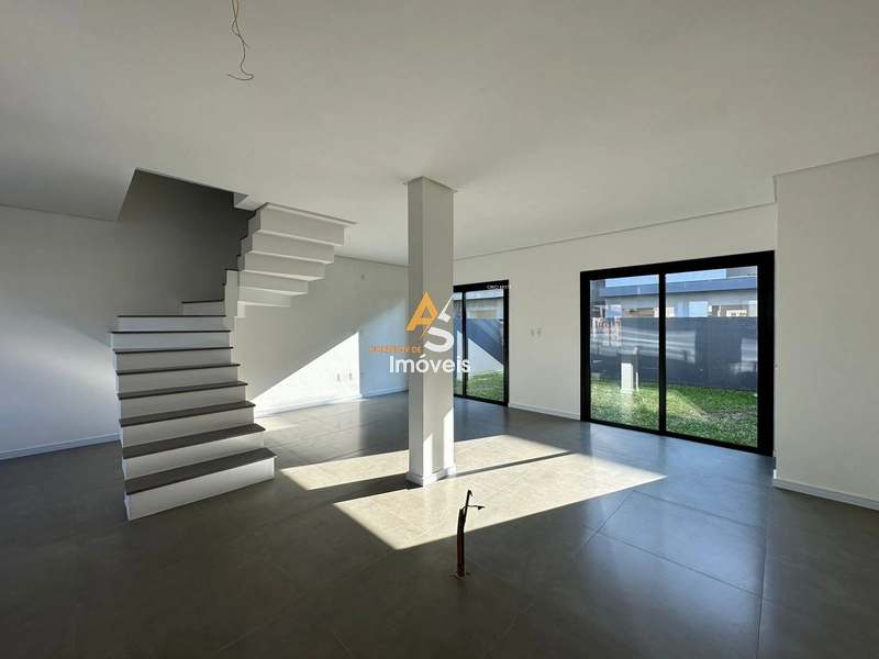 SOBRADO JUNTO AO MAR !: 10ª foto da galeria de imagens do imóvel