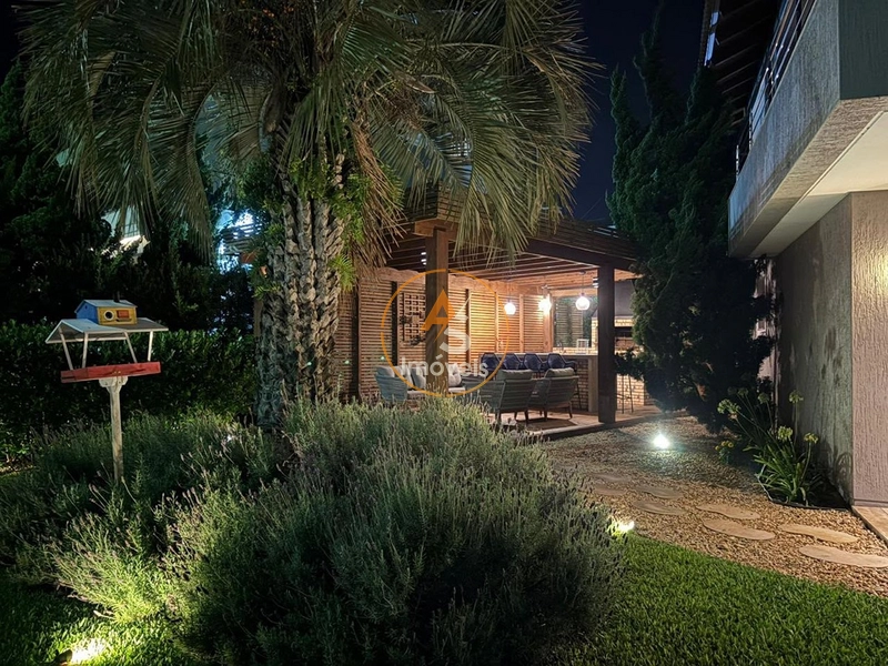  Casa de alto padrão | Frente para a Lagoa | Vista eterna: 8ª foto da galeria de imagens do imóvel