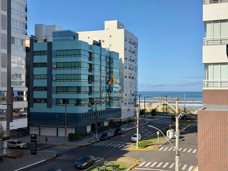 ÓTIMO APARTAMENTO À VENDA EM CAPÃO DA CANOA COM VISTA PRO MAR!!!⁣ : 2ª foto da galeria de imagens do imóvel