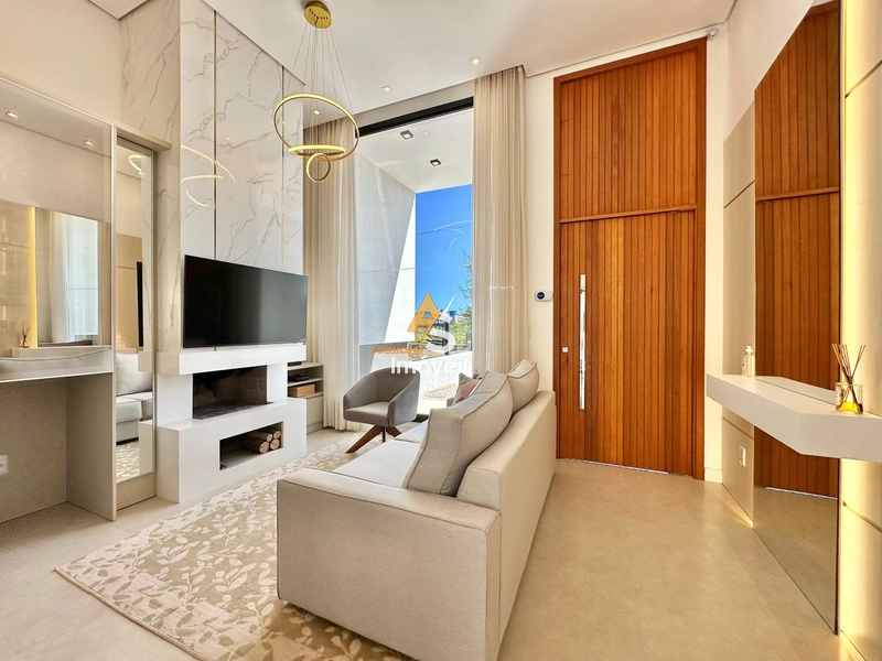 CASA À VENDA NO JARDIM BEIRA MAR, 2 QUADRAS DO MAR: 2ª foto da galeria de imagens do imóvel