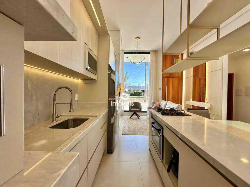 CASA À VENDA NO JARDIM BEIRA MAR, 2 QUADRAS DO MAR: 10ª foto da galeria de imagens do imóvel