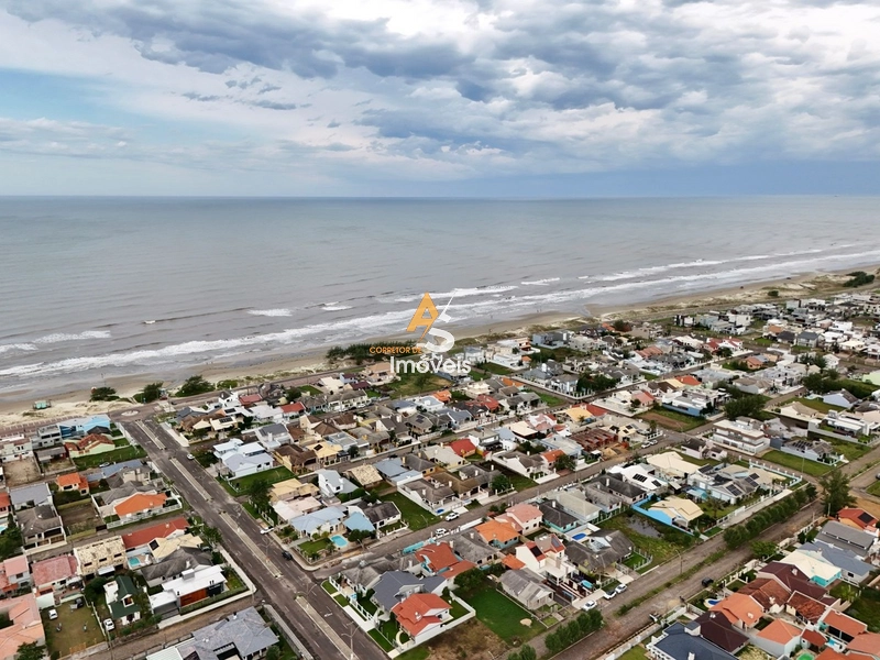 MARAVILHOSA CASA EM ATLÂNTIDA SUL – APENAS 50 METROS DA BEIRA MAR: 24ª foto da galeria de imagens do imóvel