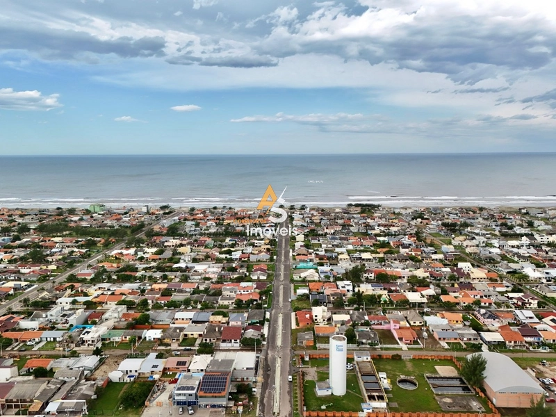 MARAVILHOSA CASA EM ATLÂNTIDA SUL – APENAS 50 METROS DA BEIRA MAR: 4ª foto da galeria de imagens do imóvel