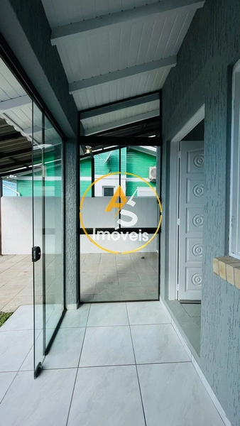 CASA DE 2 DORMITÓRIOS EM CAPÃO DA CANOA: 1ª foto da galeria de imagens do imóvel