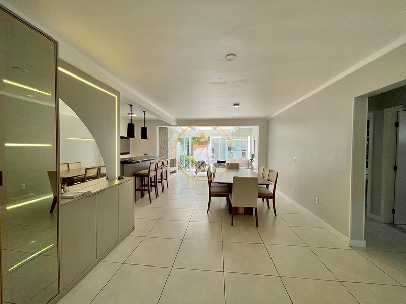 BELÍSSIMA CASA À VENDA EM CAPÃO DA CANOA!⁣!!: 2ª foto da galeria de imagens do imóvel