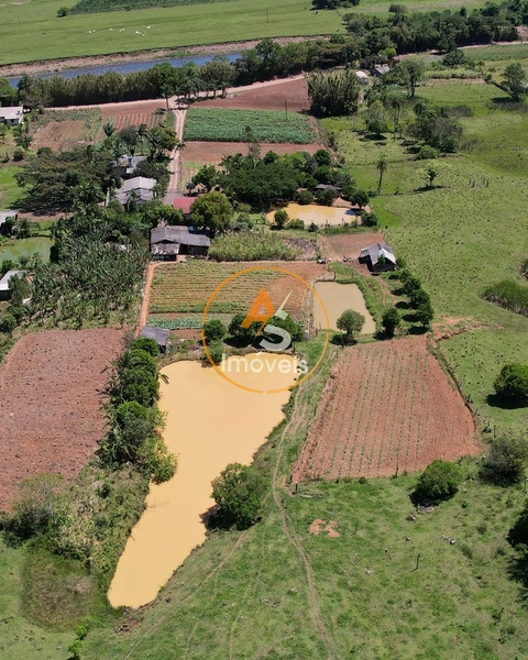 VENDE-SE CHÁCARA EM TRÊS FORQUILHAS: 18ª foto da galeria de imagens do imóvel