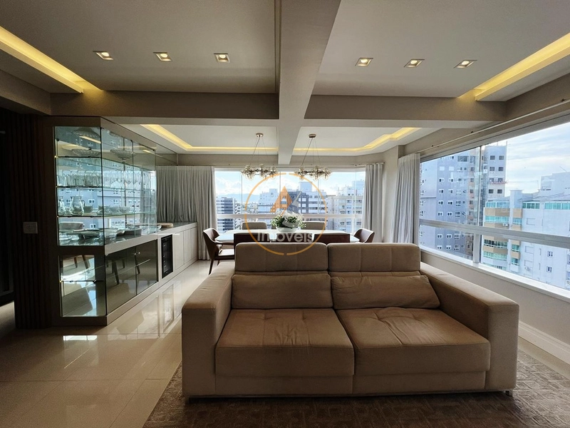 APARTAMENTO À VENDA COM VISTA PARA A PRAÇA TIARAJU: 1ª foto da galeria de imagens do imóvel