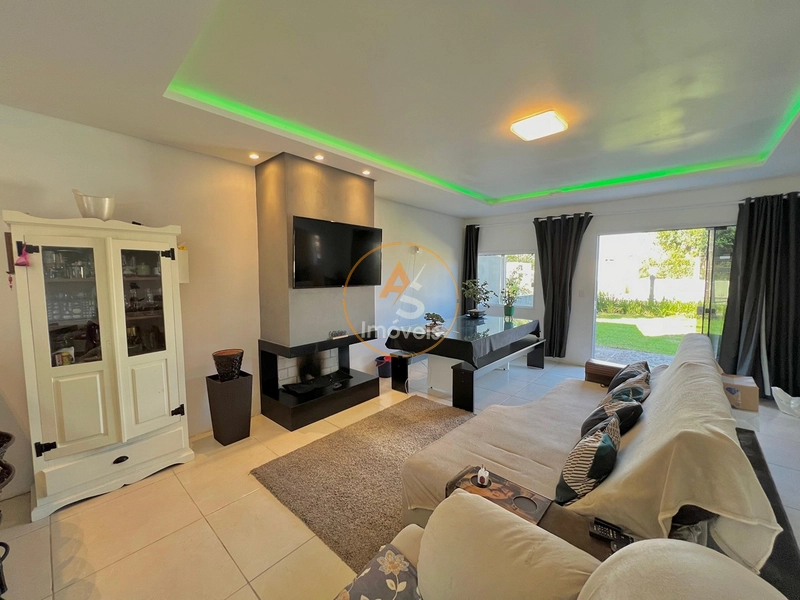 CASA DE 3 DORMITÓRIOS NO CENTRO DE XANGRI-LÁ: 9ª foto da galeria de imagens do imóvel