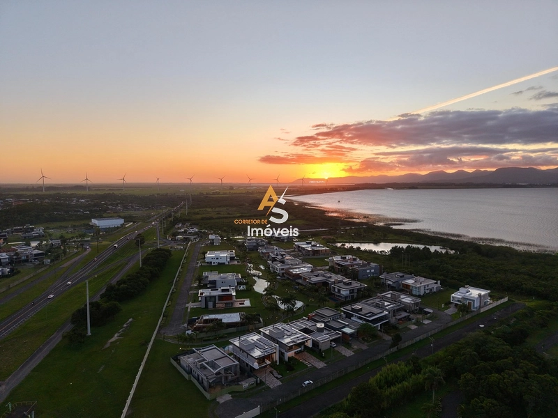 CAPÃO ILHAS RESORT SOBRA A VENDA NA BEIRA DA  LAGOA: 3ª foto da galeria de imagens do imóvel