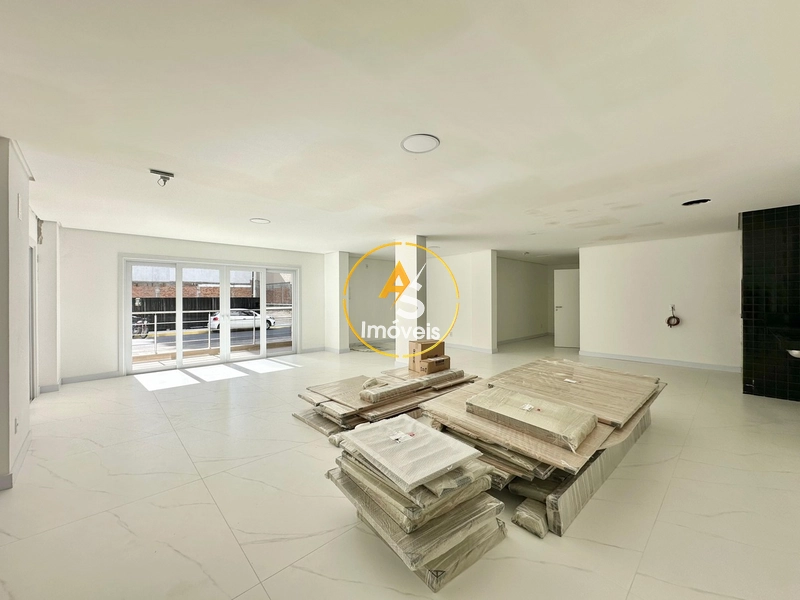 APARTAMENTO AMPLO COM SACADA DE FRENTE, JUNTO AO MAR: 13ª foto da galeria de imagens do imóvel