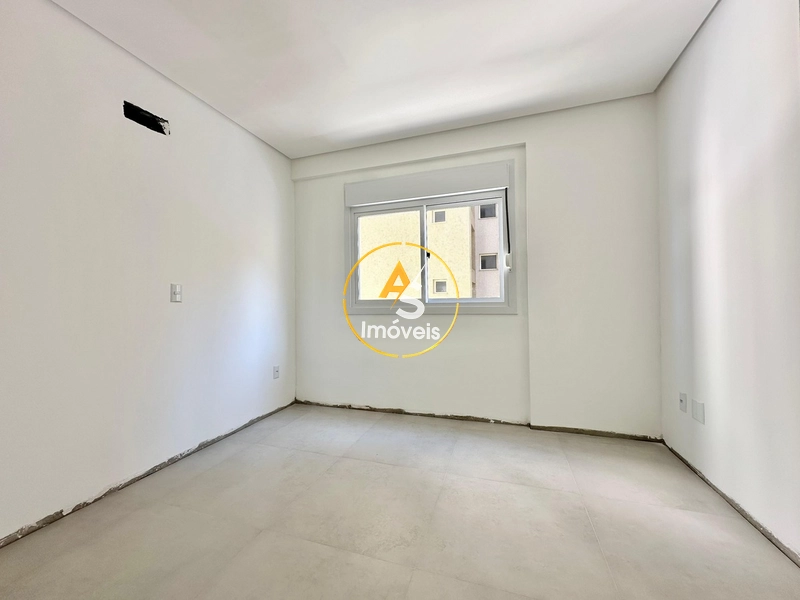 APARTAMENTO AMPLO COM SACADA DE FRENTE, JUNTO AO MAR: 8ª foto da galeria de imagens do imóvel