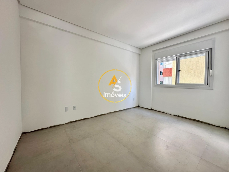 APARTAMENTO AMPLO COM SACADA DE FRENTE, JUNTO AO MAR: 10ª foto da galeria de imagens do imóvel