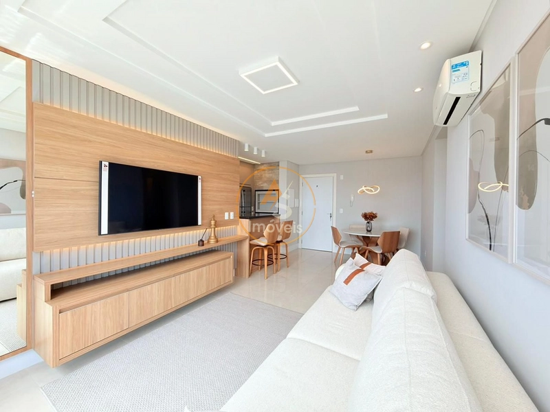 APARTAMENTO À VENDA NO CENTRO VISTA PARA MAR E PRAÇA - MOBILIADO E DECORADO: 2ª foto da galeria de imagens do imóvel