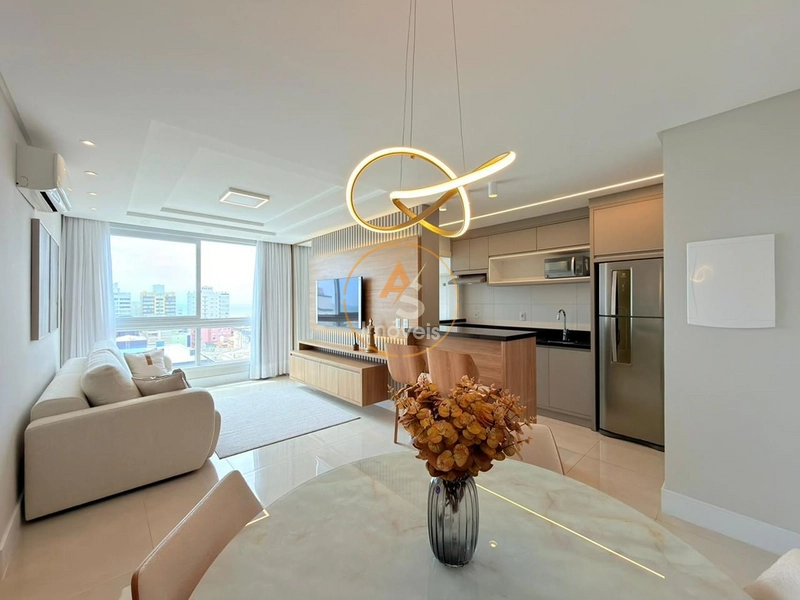 APARTAMENTO À VENDA NO CENTRO VISTA PARA MAR E PRAÇA - MOBILIADO E DECORADO: 5ª foto da galeria de imagens do imóvel