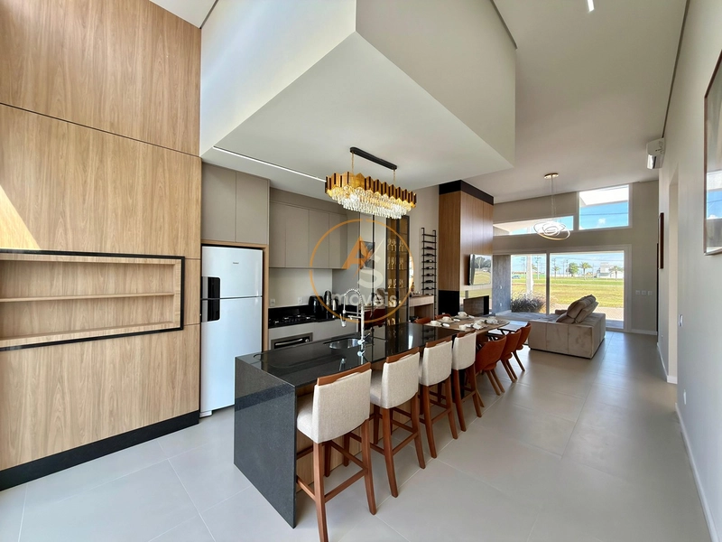 BELÍSSIMA CASA À VENDA EM CAPÃO DA CANOA!⁣ : 3ª foto da galeria de imagens do imóvel