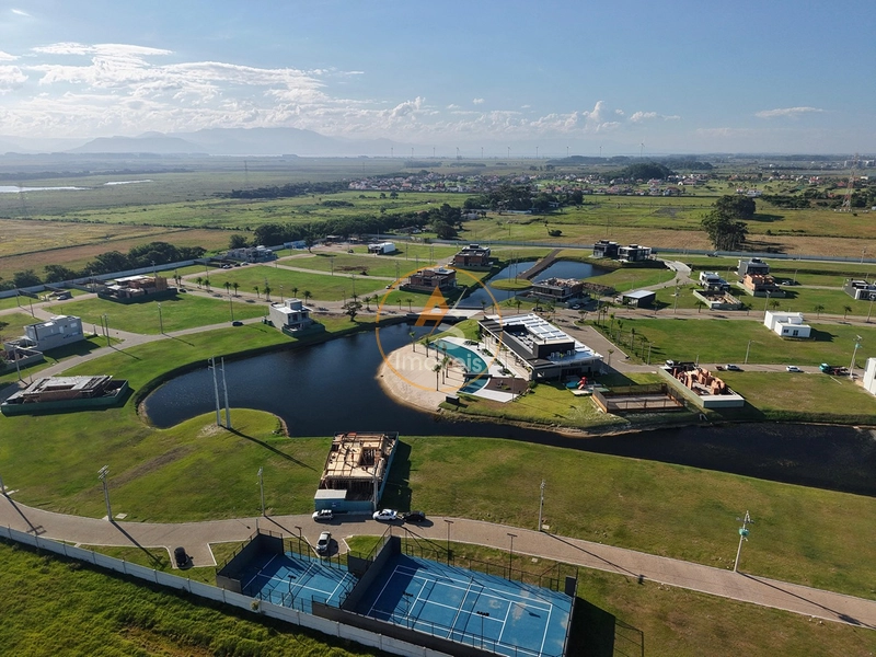 BELÍSSIMA CASA À VENDA EM CAPÃO DA CANOA!⁣ : 37ª foto da galeria de imagens do imóvel
