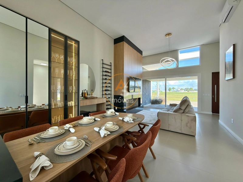 BELÍSSIMA CASA À VENDA EM CAPÃO DA CANOA!⁣ : 9ª foto da galeria de imagens do imóvel