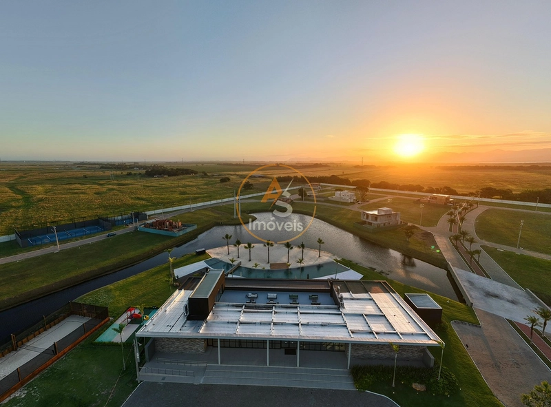BELÍSSIMA CASA À VENDA EM CAPÃO DA CANOA!⁣ : 50ª foto da galeria de imagens do imóvel