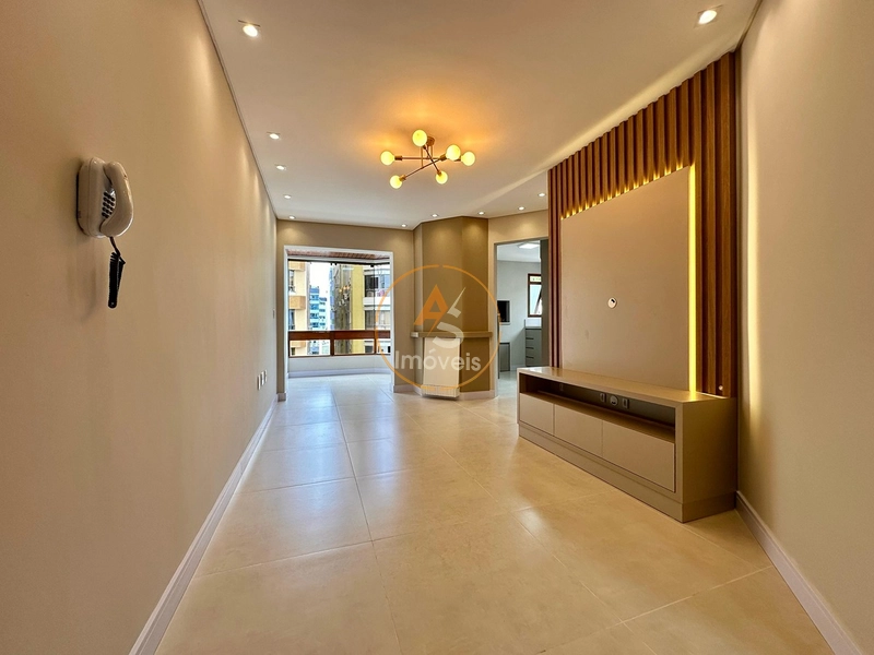 APARTAMENTO À VENDA! NO CORAÇÃO DA CIDADE!!  TODO REFORMADO: 1ª foto da galeria de imagens do imóvel