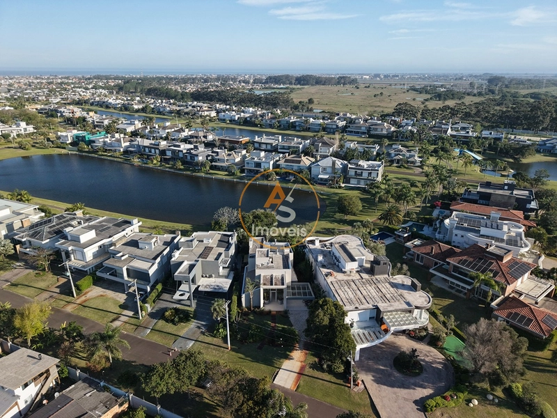 SOBRADO À VENDA EM ATLÂNTIDA! BEIRA-LAGO • 5 SUÍTES • 847,22 M² DE TERRENO: 43ª foto da galeria de imagens do imóvel