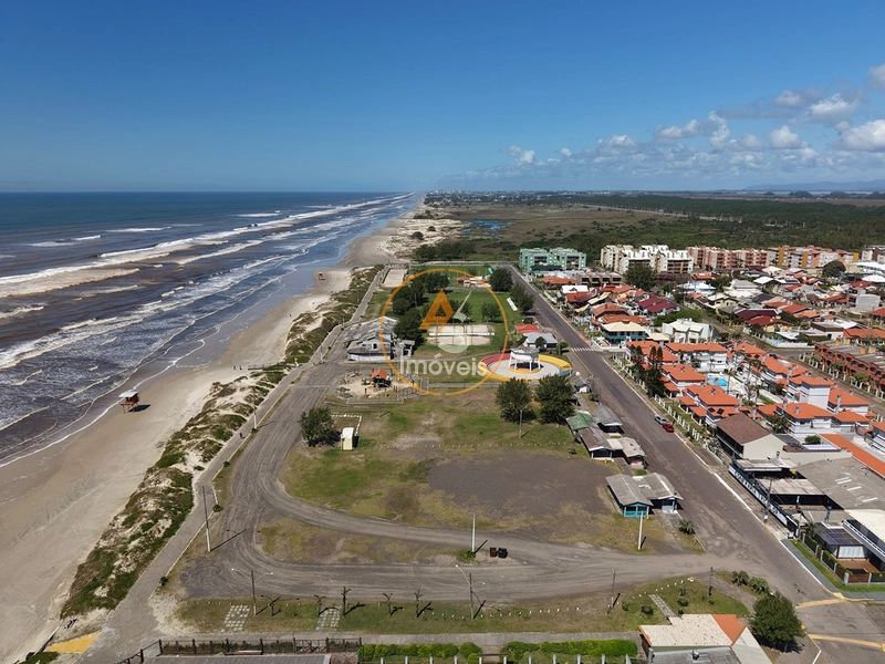 CASA À VENDA EM CAPÃO NOVO! BEIRA-MAR • MOBILIADA • PÁTIO PRIVATIVO: 7ª foto da galeria de imagens do imóvel