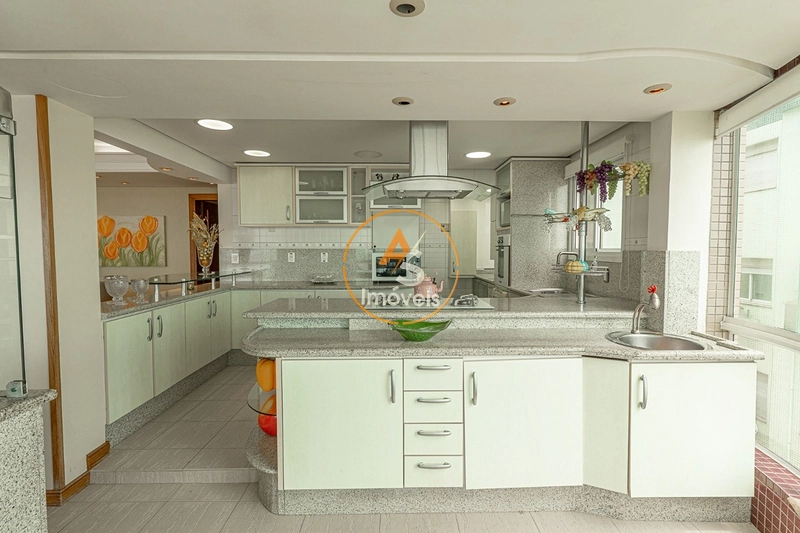 APARTAMENTO FRENTE MAR – ANDAR INTEIRO | MOBILIADO: 13ª foto da galeria de imagens do imóvel