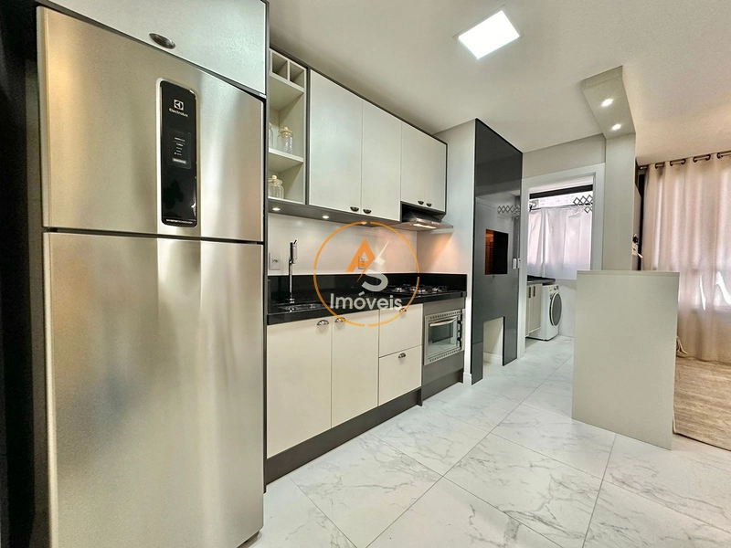 EXCELENTE APARTAMENTO DE 2 DORMITÓRIOS MOBILIADO E DECORADO: 2ª foto da galeria de imagens do imóvel