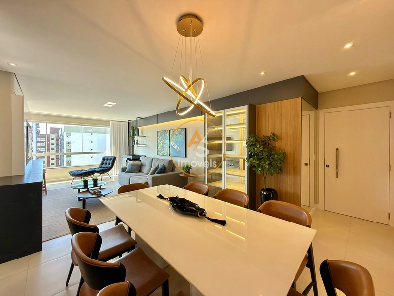 APARTAMENTO À VENDA EM CAPÃO DA CANOA! 3 SUÍTES • MOBILIADO E DECORADO • 3 VAGAS: 5ª foto da galeria de imagens do imóvel