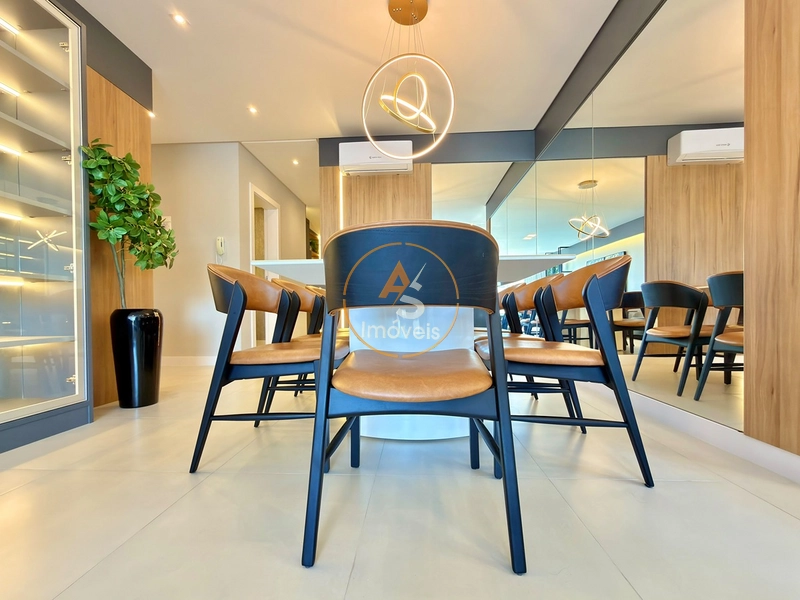 APARTAMENTO À VENDA EM CAPÃO DA CANOA! 3 SUÍTES • MOBILIADO E DECORADO • 3 VAGAS: 17ª foto da galeria de imagens do imóvel