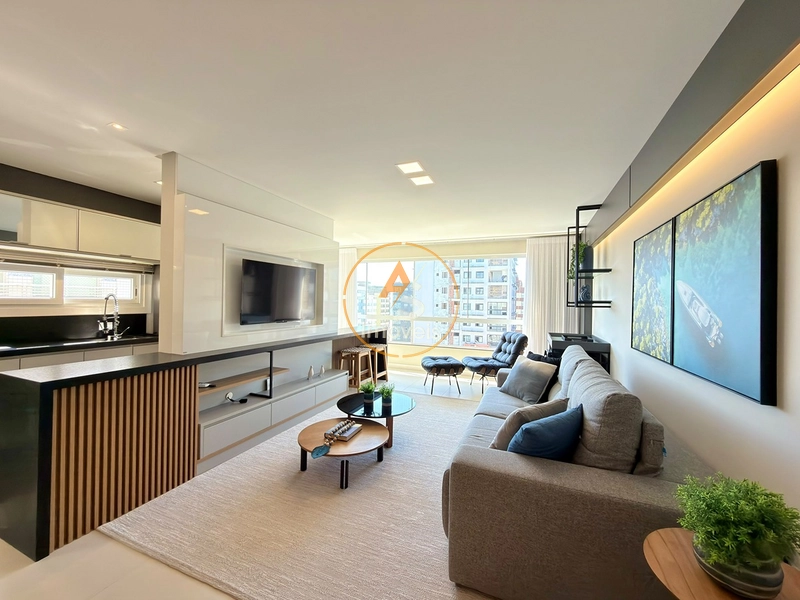 APARTAMENTO À VENDA EM CAPÃO DA CANOA! 3 SUÍTES • MOBILIADO E DECORADO • 3 VAGAS: 6ª foto da galeria de imagens do imóvel