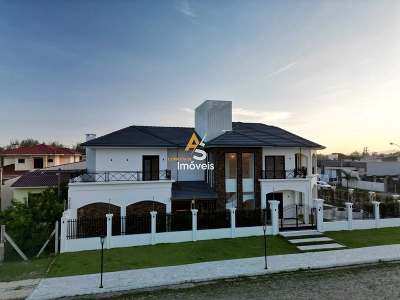 MANSÃO NEOCLÁSSICA  À VENDA MAIS DE 1000 metros: 2ª foto da galeria de imagens do imóvel