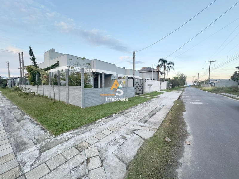 CASA APENAS 2 QUADRAS DO MAR!!!: 4ª foto da galeria de imagens do imóvel